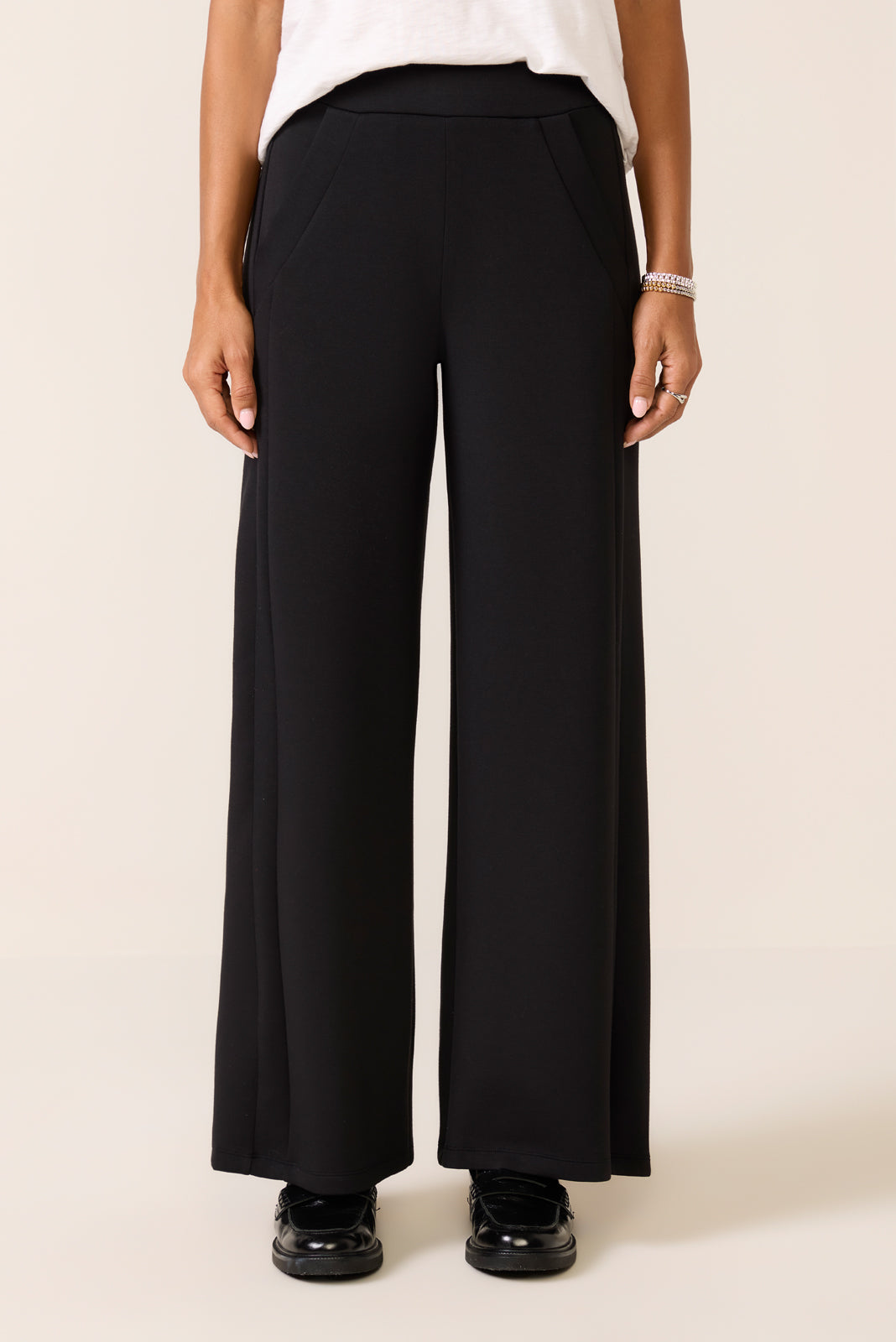 AirEssentials Track Wide Leg Pant