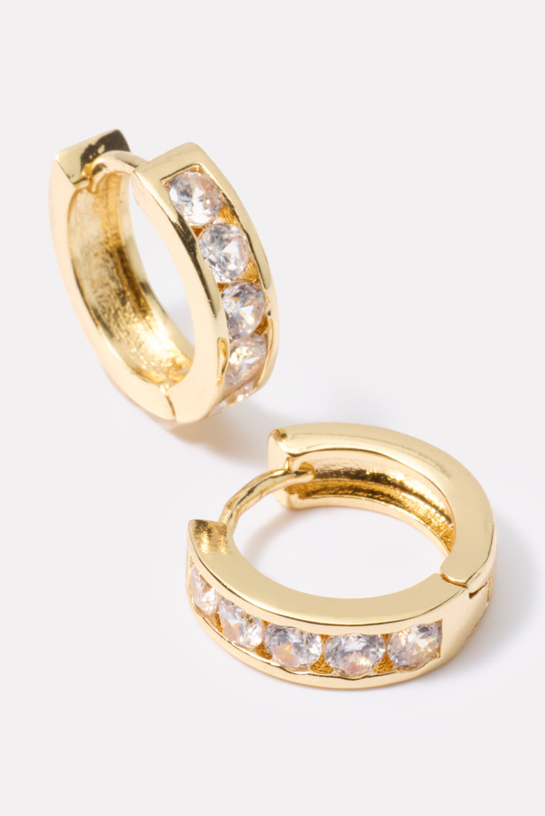 Victoria Huggie Pack