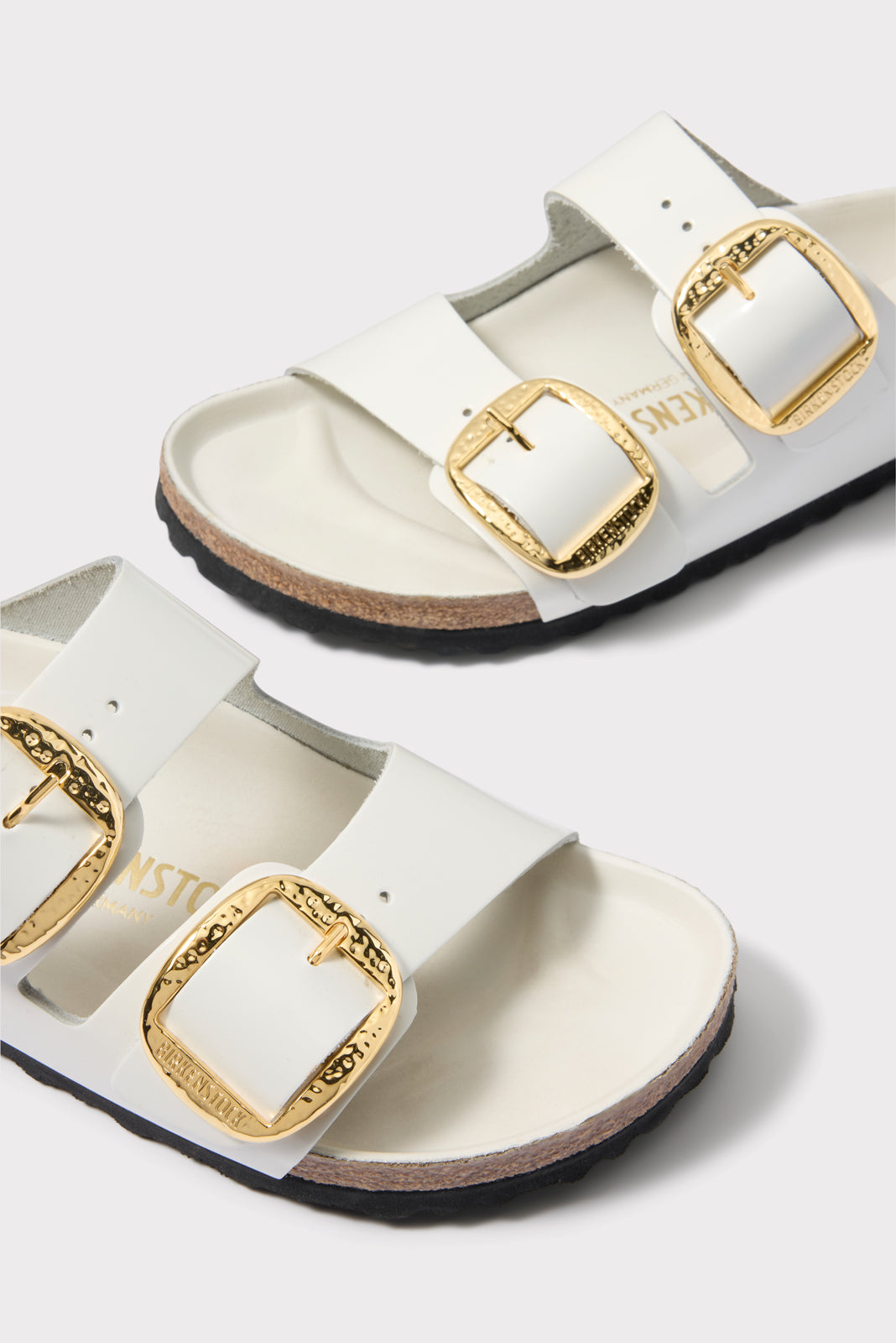 Arizona Big Buckle High Shine Gold Hammered