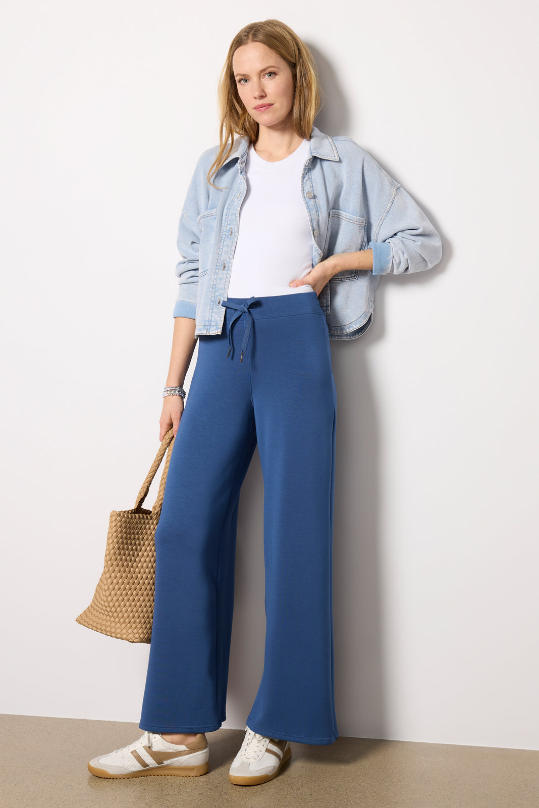 AirEssentials Wide Leg