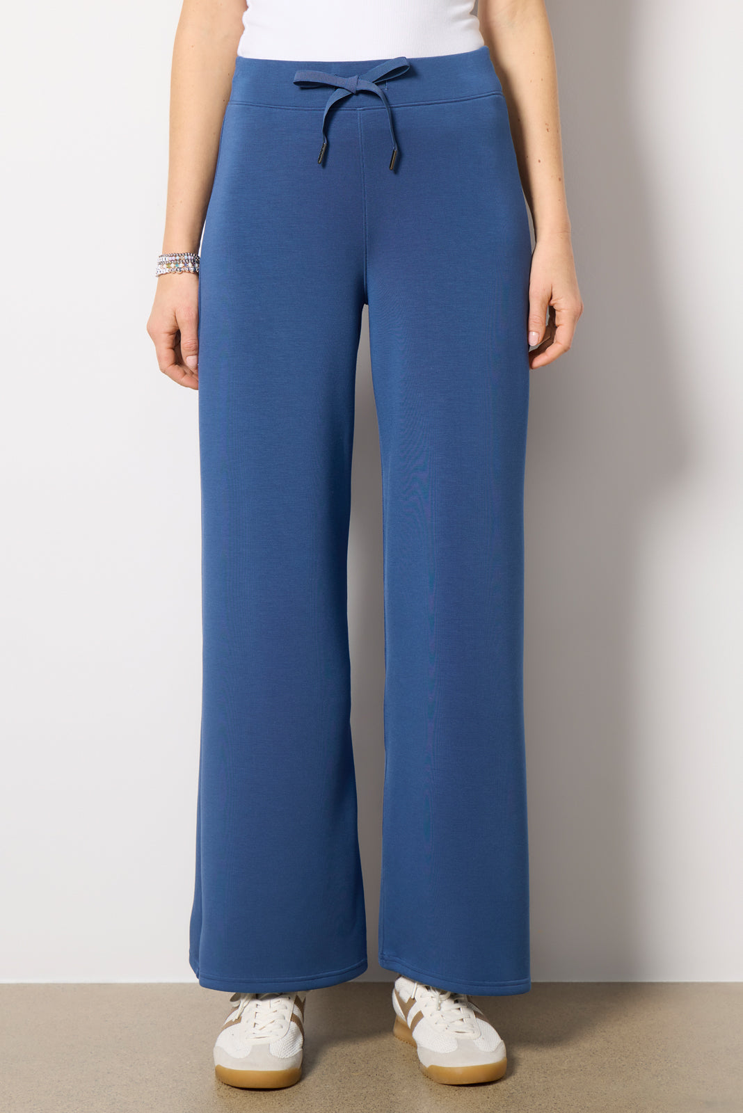 AirEssentials Wide Leg