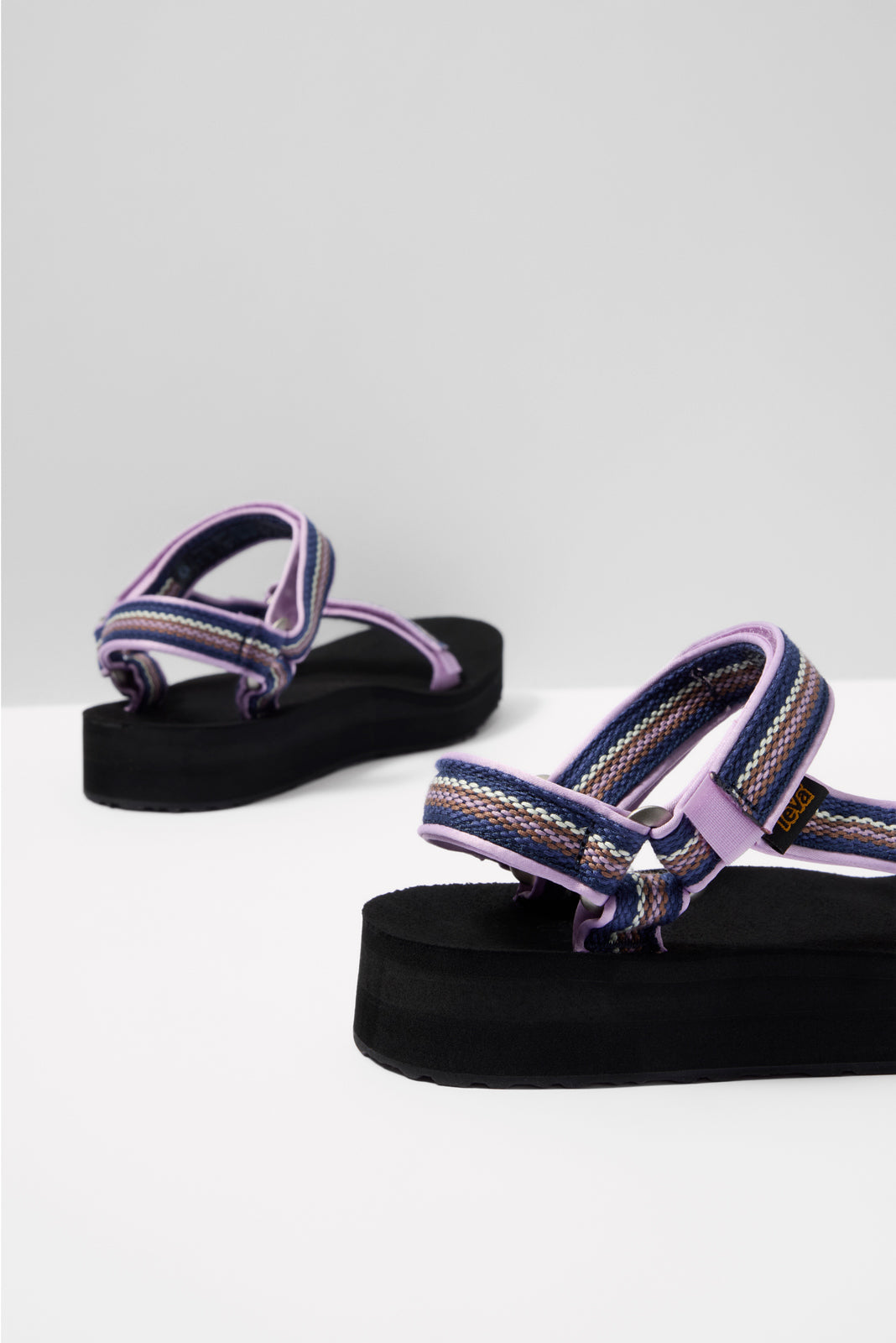 MIDFORM UNIVERSAL WOVEN