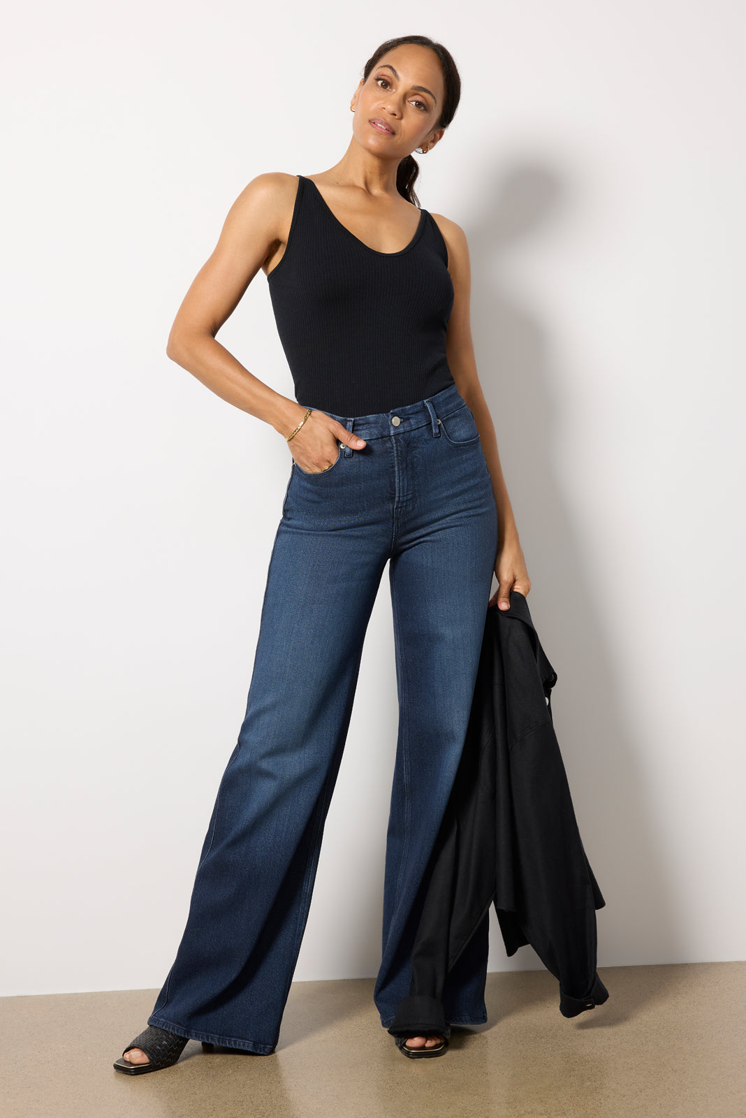 Nina Seamless V-Neck Tank