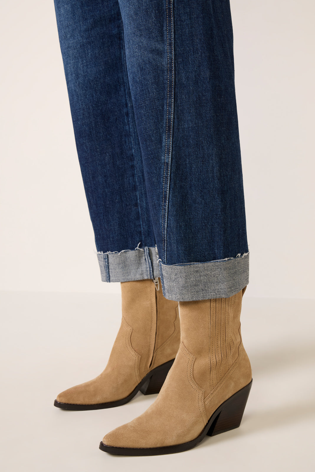 Kacey Cuffed Boyfriend Jean