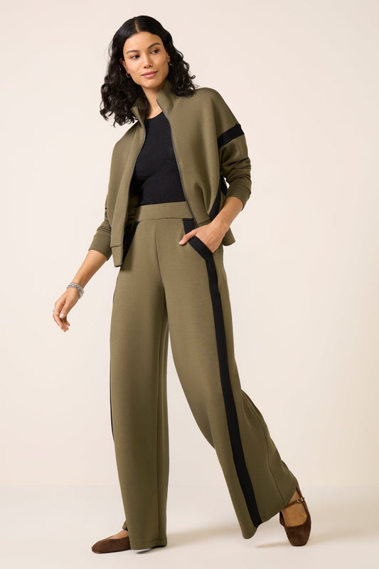 AirEssentials Striped Track Pant