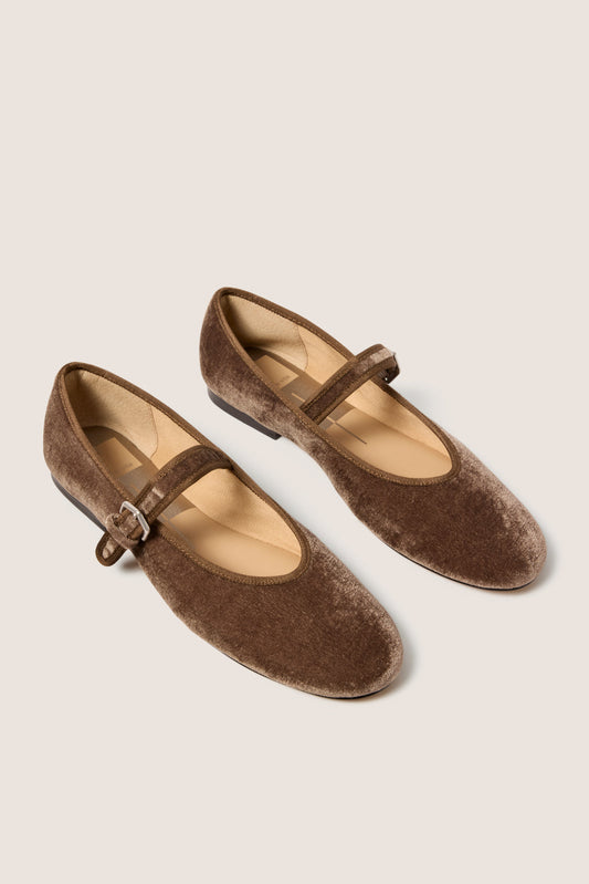 Roslyn Ballet Flat