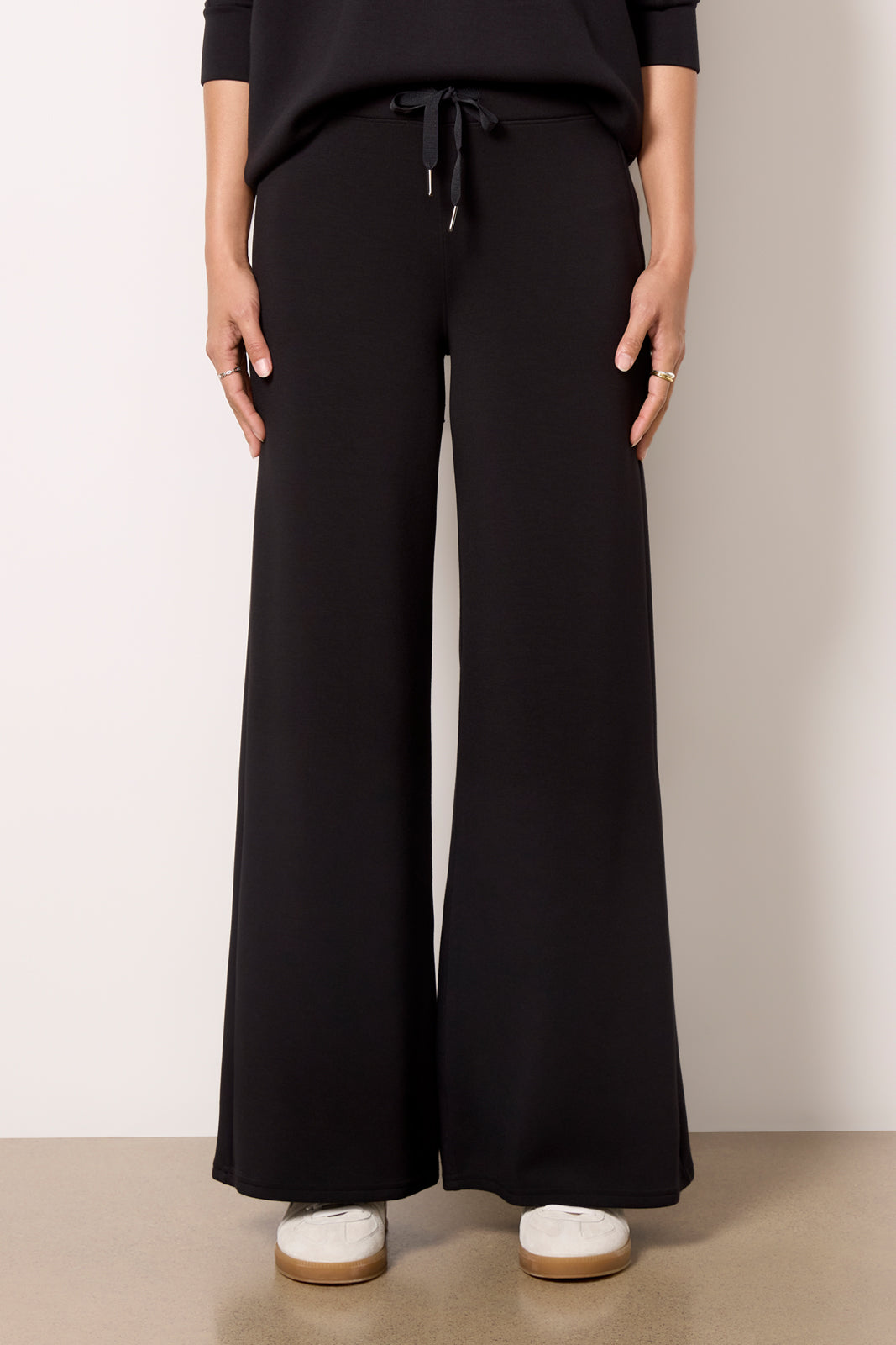AirEssentials Wide Leg Pant
