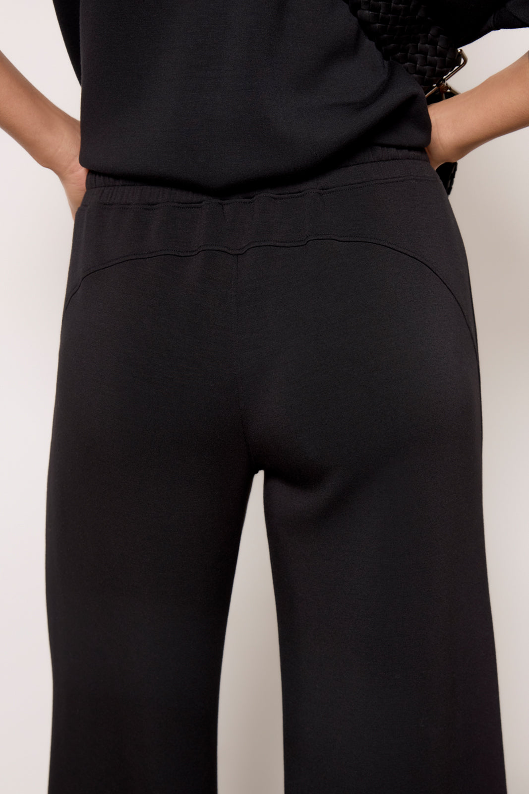 AirEssentials Wide Leg Pant